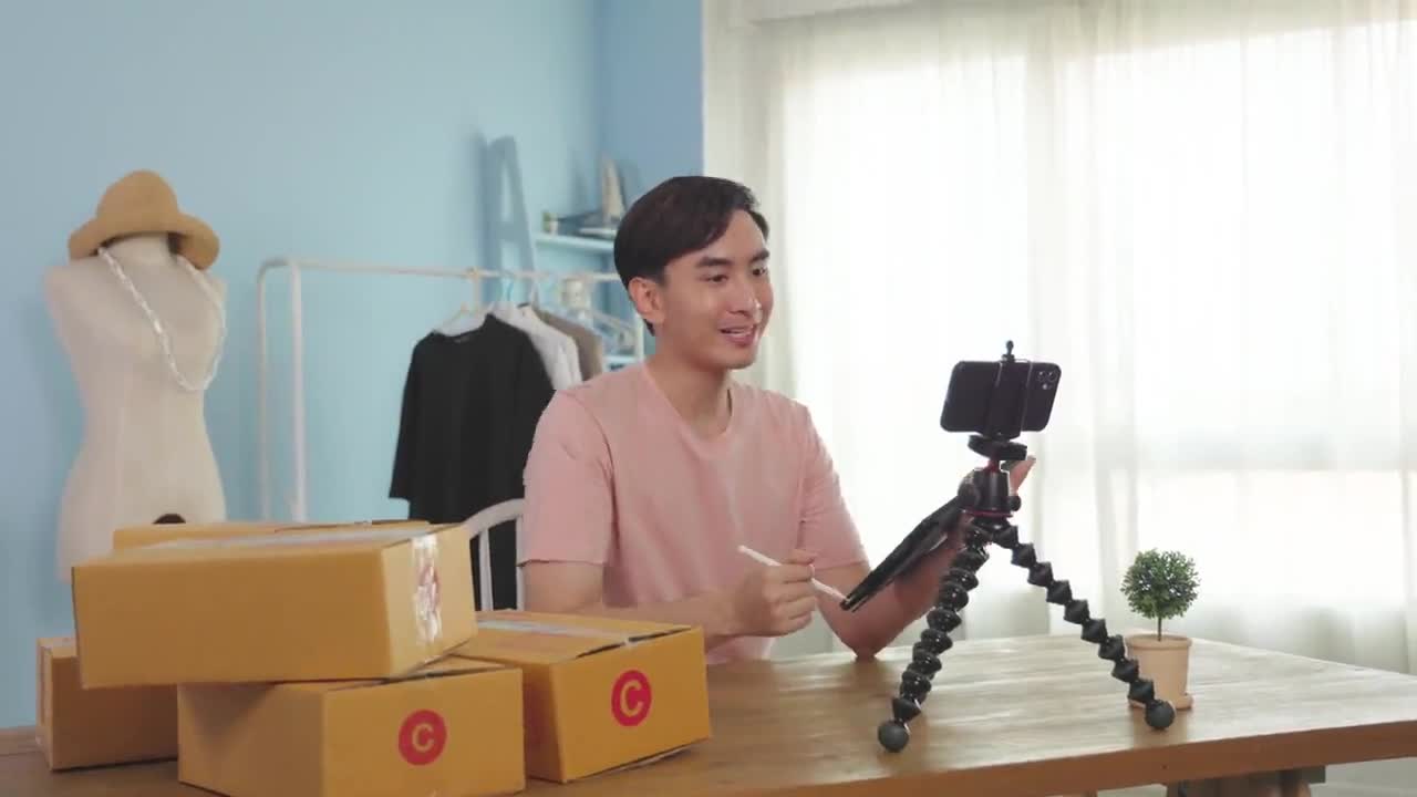手机直播卖货场景